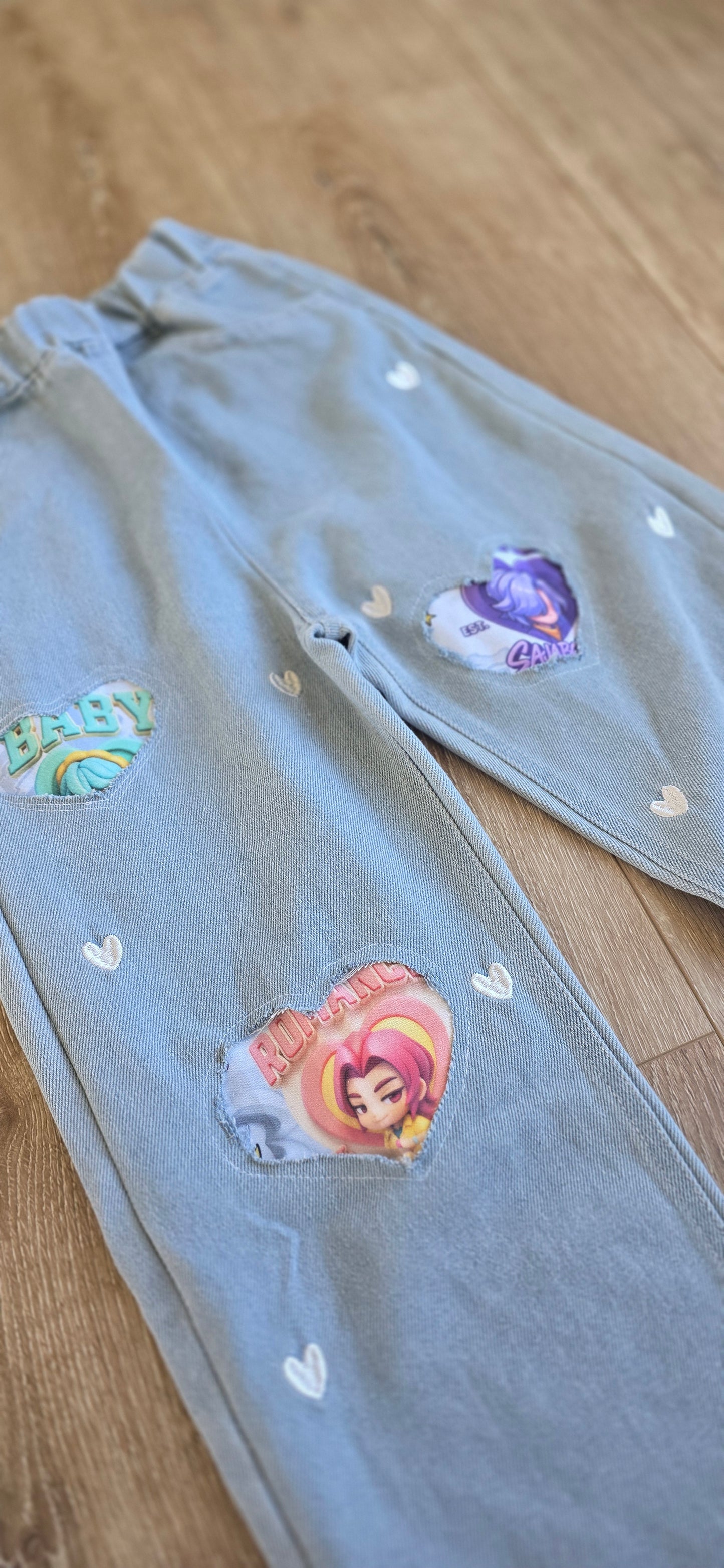 Saja Fans Patched Jeans