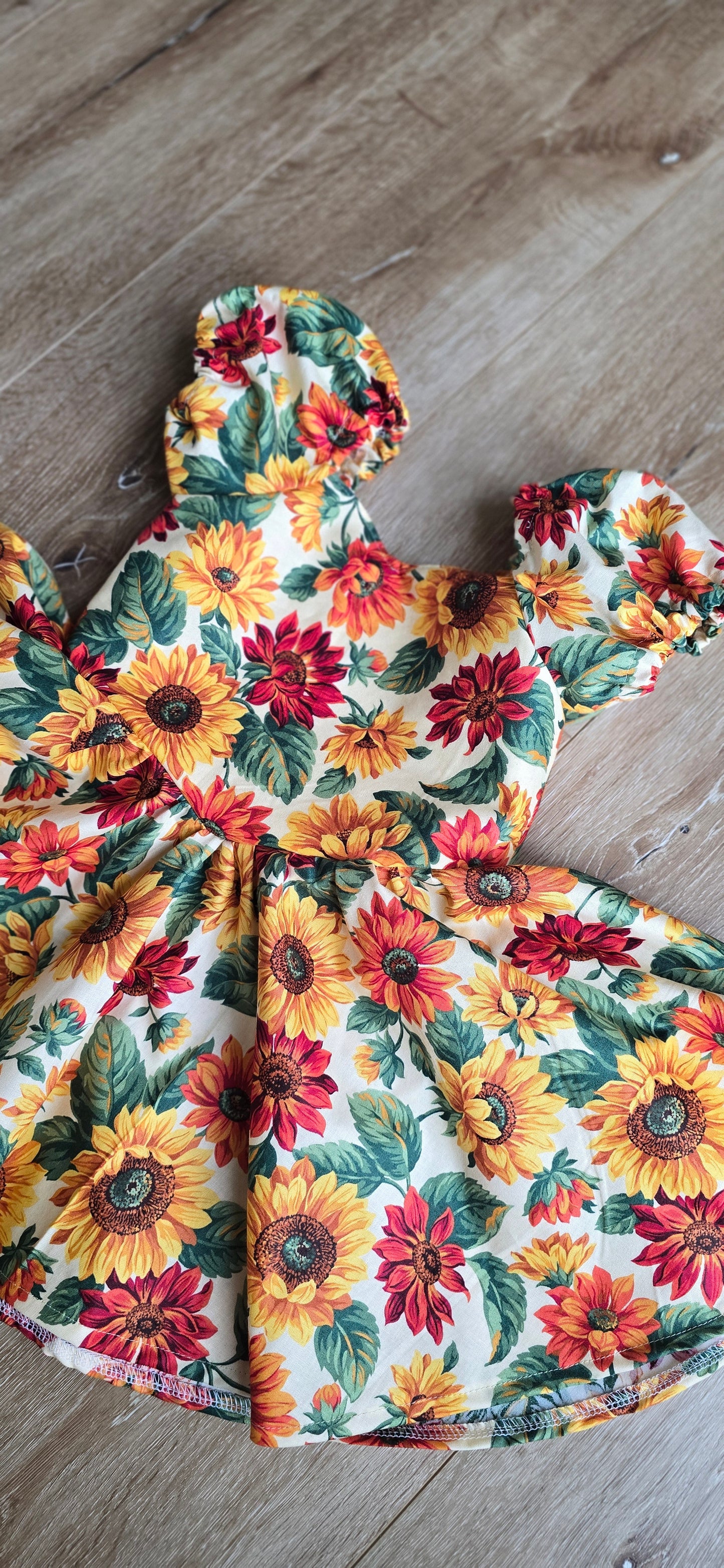 Mila | Sunflowers