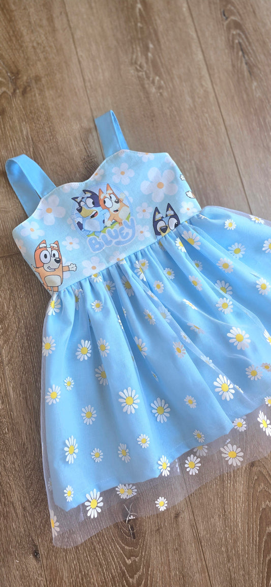 Sophie | Blue Daisies