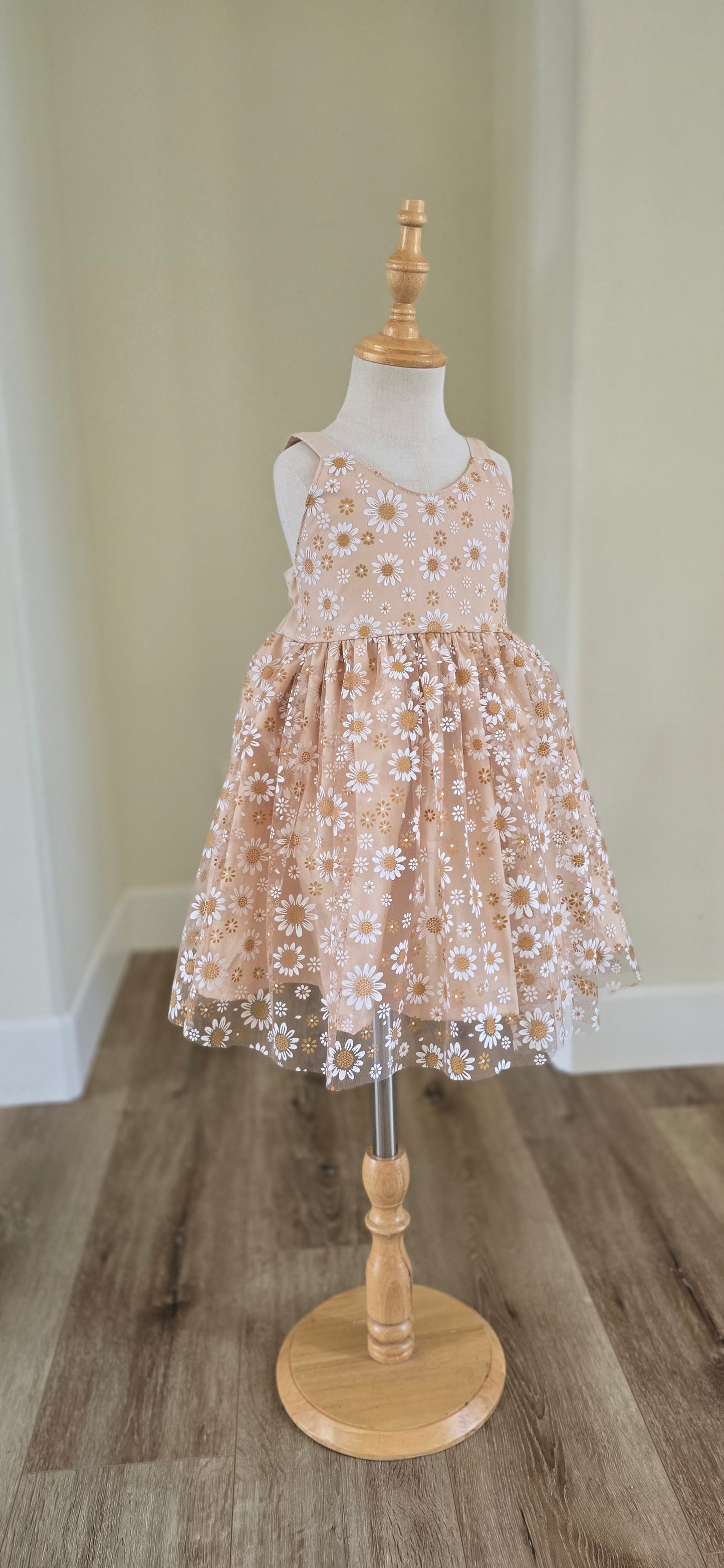 Olivia | Daisies
