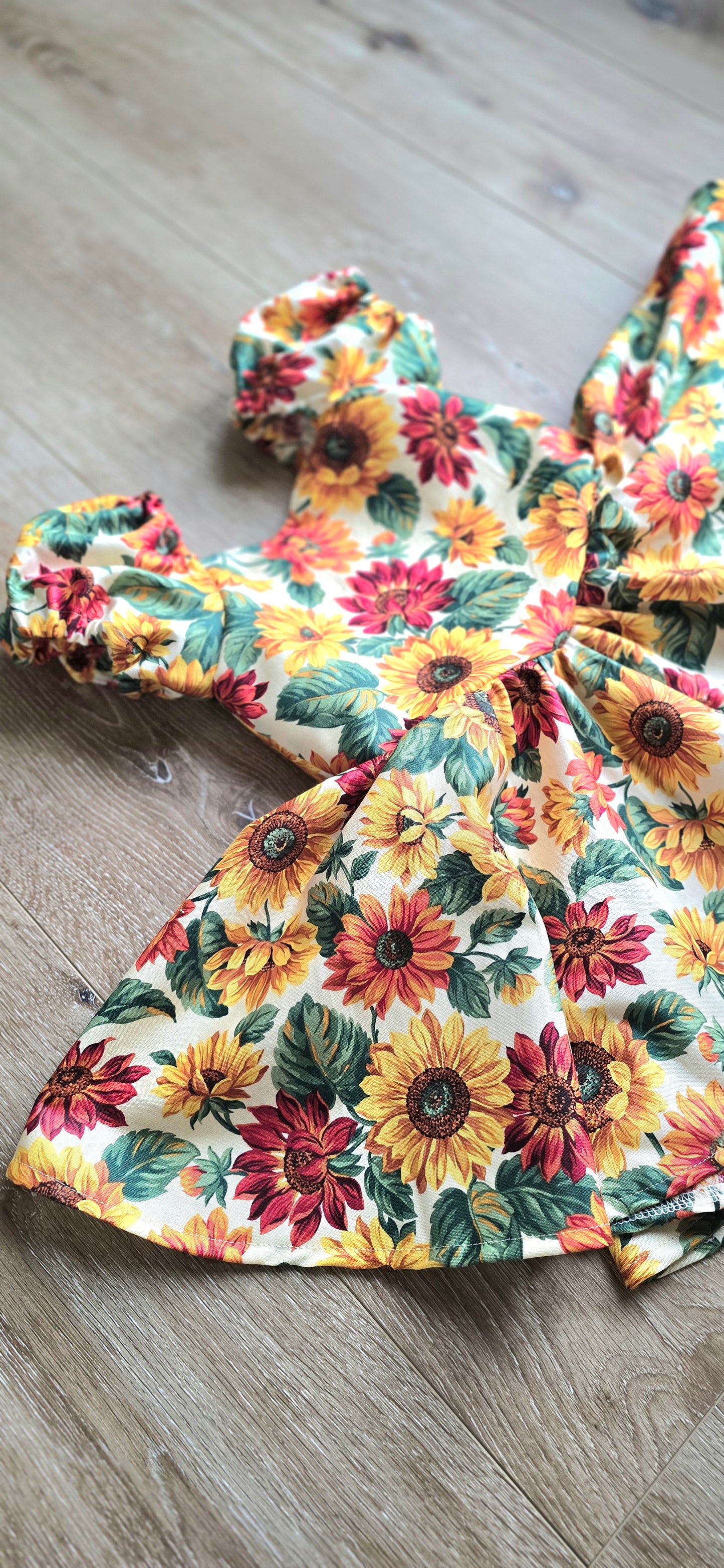 Mila | Sunflowers